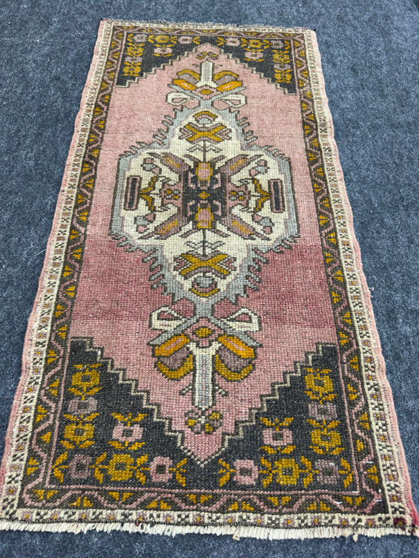 Turkish Yastik Rug 1'10" x 3'8" #24190