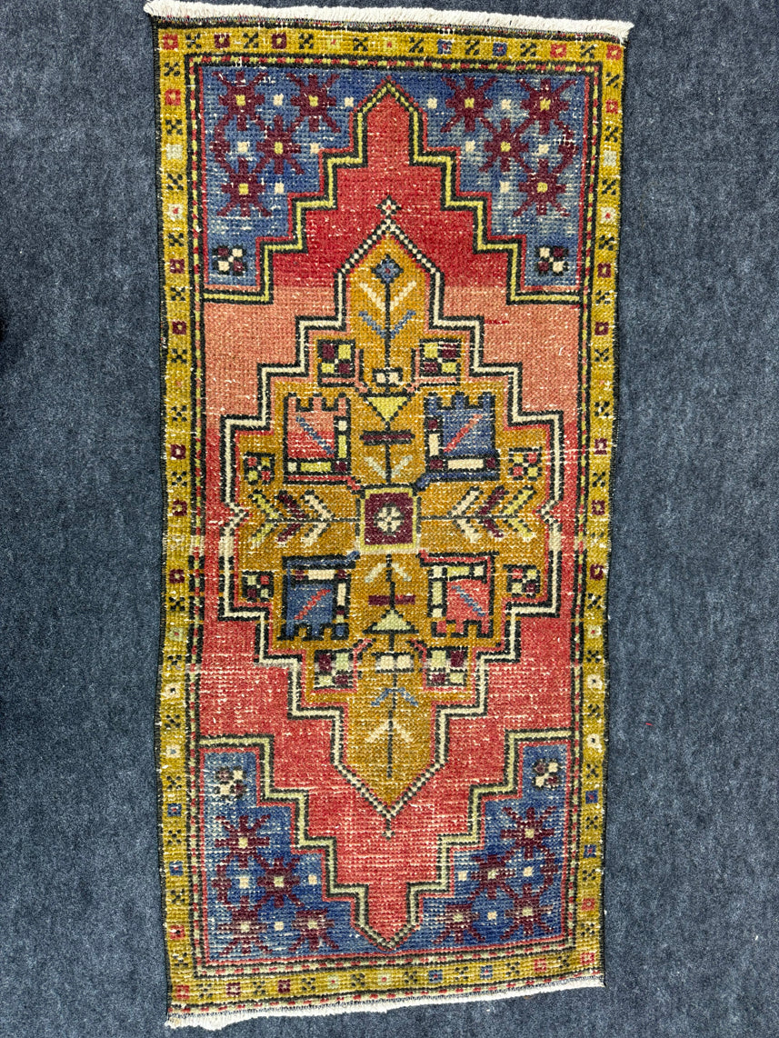 Turkish Yastik Rug 1'8" x 3'8" #24188