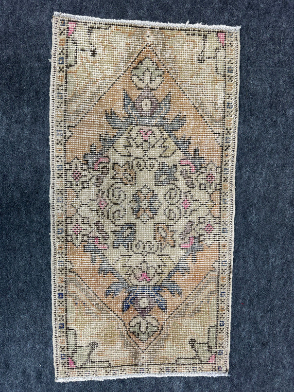 Turkish Yastik Rug 1'8" x 3'1" #24170