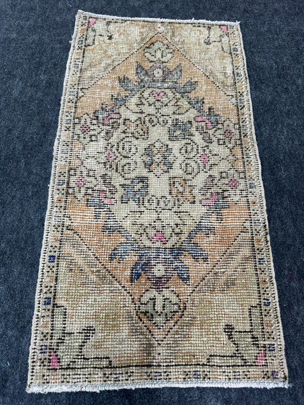 Turkish Yastik Rug 1'8" x 3'1" #24170
