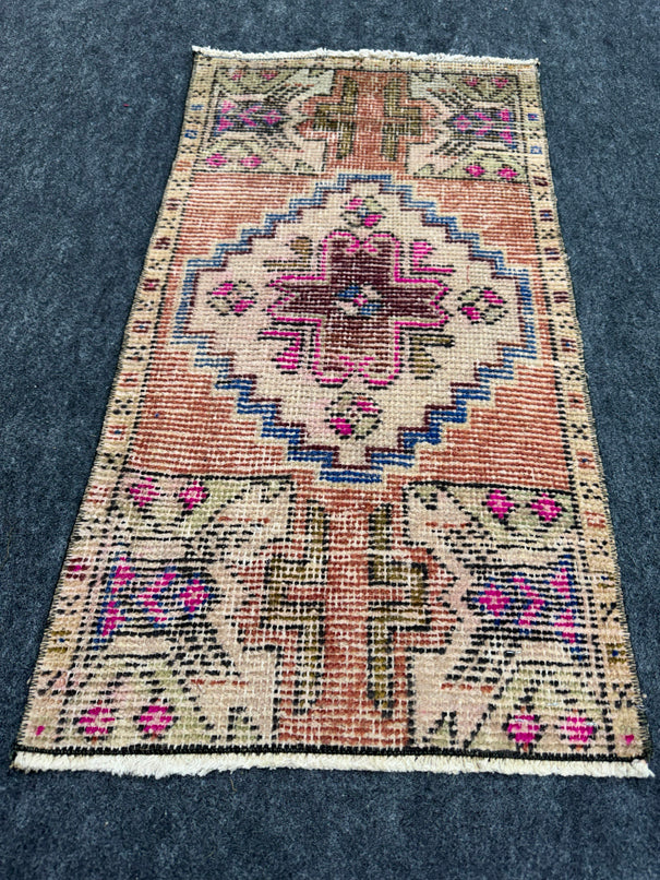 Turkish Yastik Rug 1'6" x  2'9" #24169
