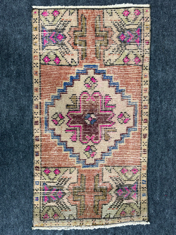 Turkish Yastik Rug 1'6" x  2'9" #24169