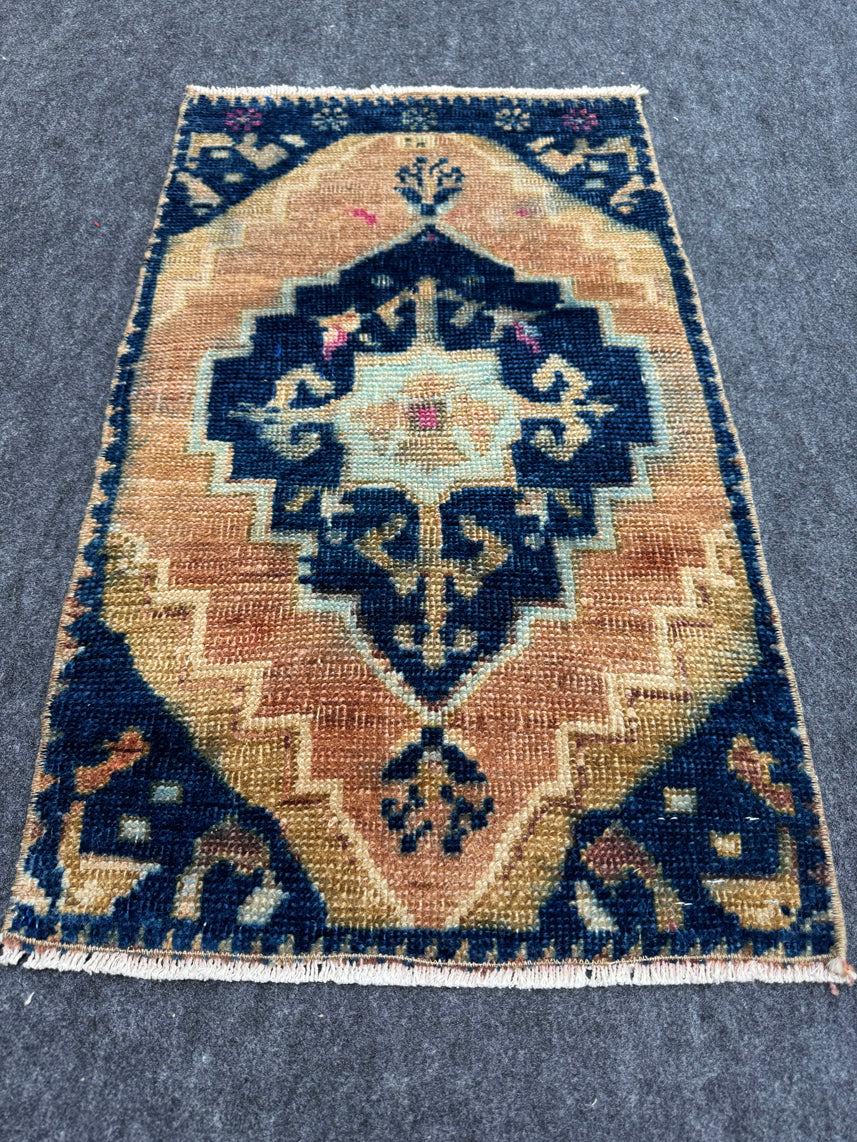 Turkish Yastik Rug 1'7" x  2'8" #24175