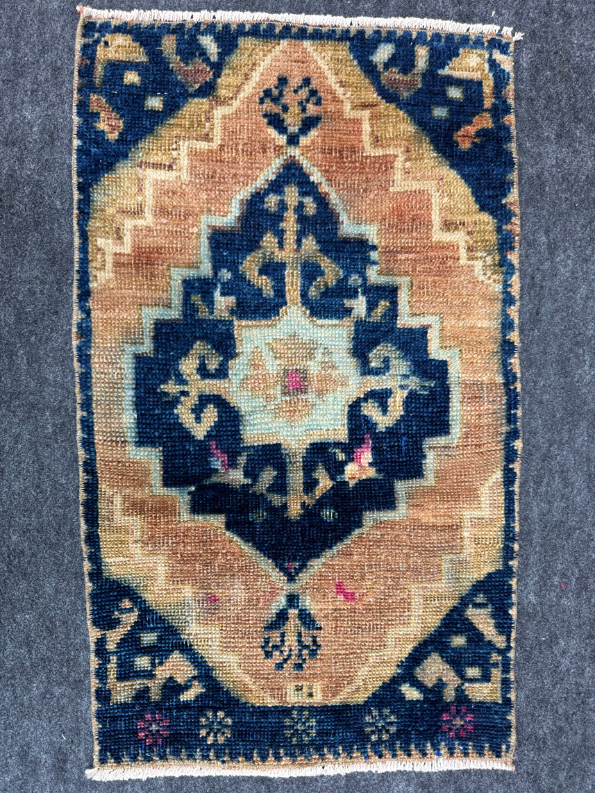 Turkish Yastik Rug 1'7" x  2'8" #24175