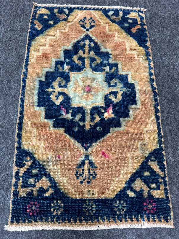Turkish Yastik Rug 1'7" x  2'8" #24175