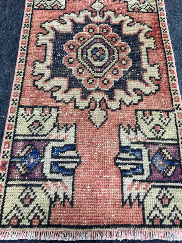 Turkish Yastik Rug 1'5" x 2'11" #24165