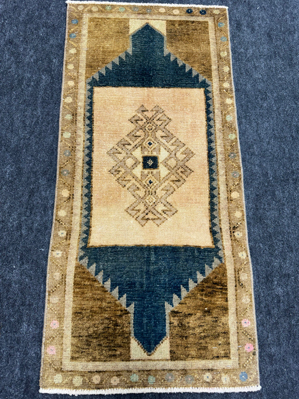 Turkish Yastik Rug 1'5" x  3'2" #24166
