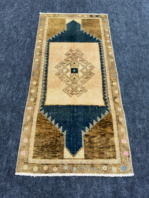 Turkish Yastik Rug 1'5" x  3'2" #24166
