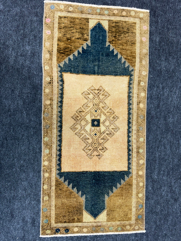 Turkish Yastik Rug 1'5" x  3'2" #24166