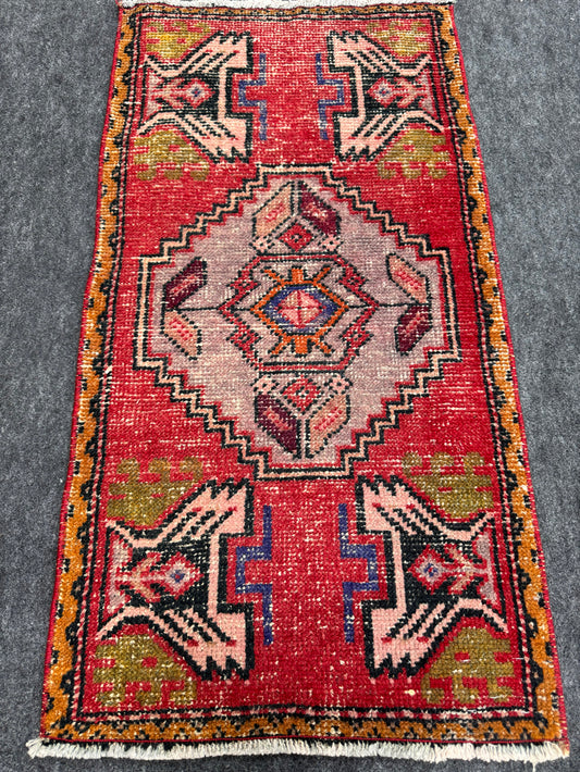 Turkish Yastik Rug 1'8" x 3'2" #24164