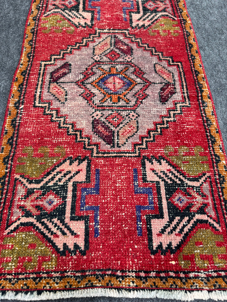 Turkish Yastik Rug 1'8" x 3'2" #24164