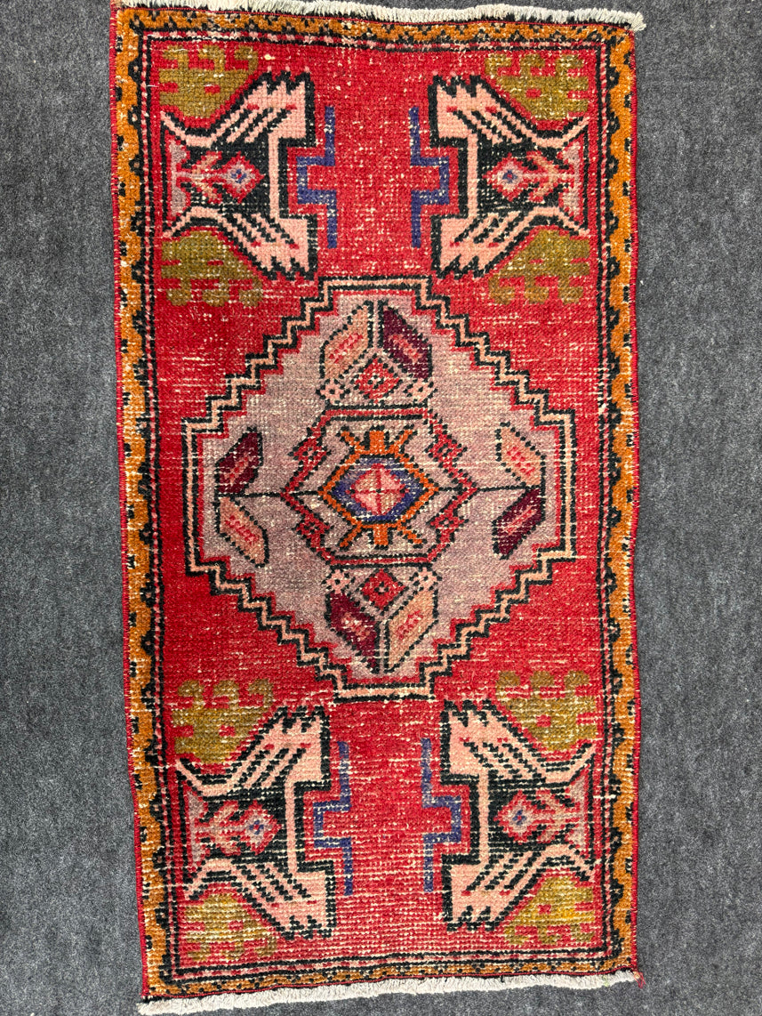 Turkish Yastik Rug 1'8" x 3'2" #24164