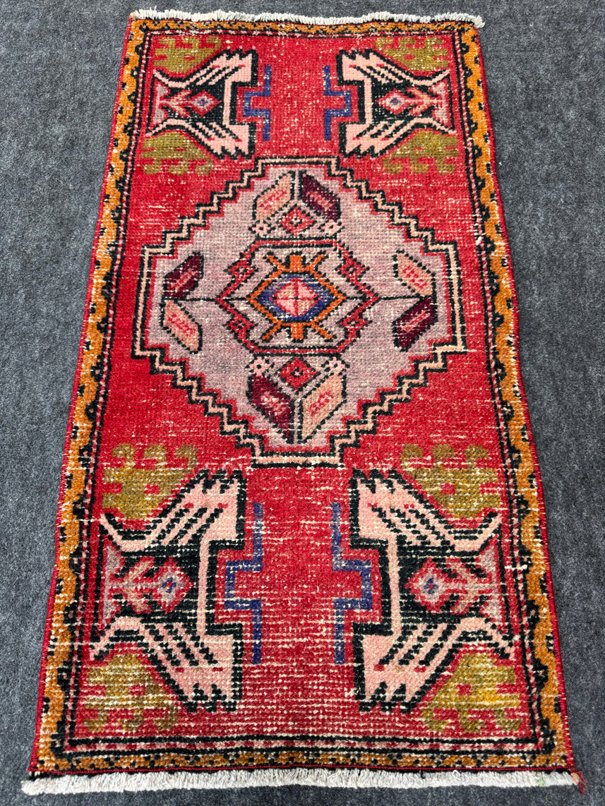 Turkish Yastik Rug 1'8" x 3'2" #24164