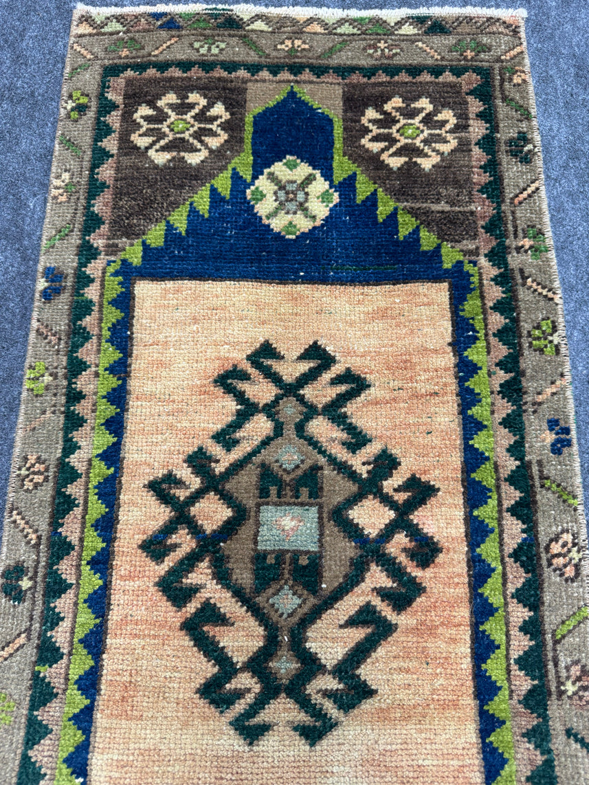 Turkish Yastik Rug 1'5" x  3'1" #24129
