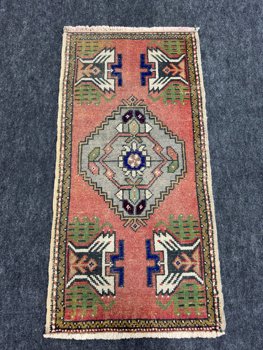Turkish Yastik Rug  1'8" x  3'4" #24123