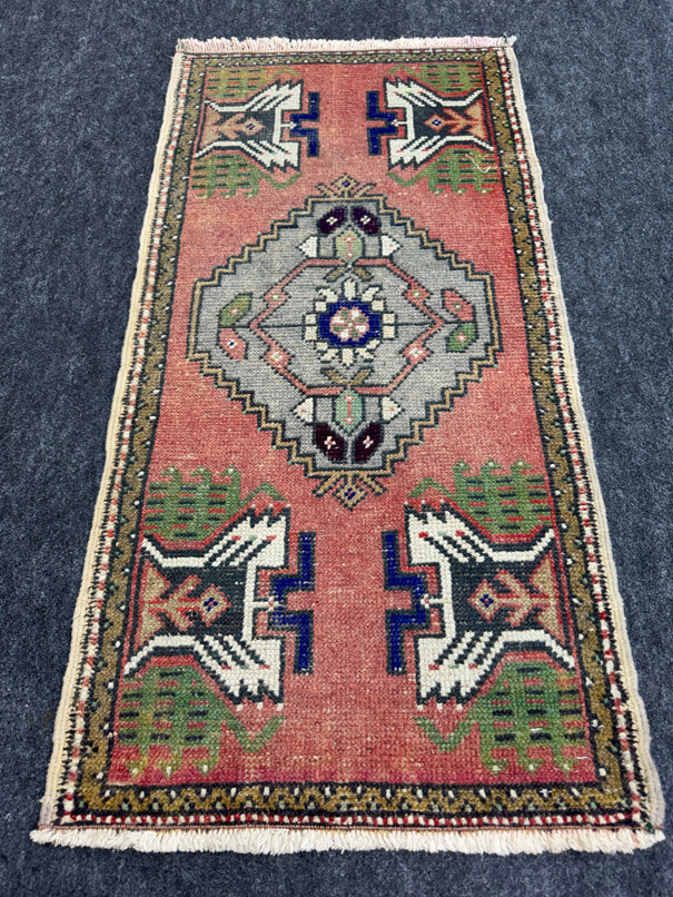 Turkish Yastik Rug  1'8" x  3'4" #24123