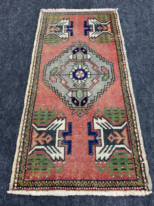 Turkish Yastik Rug  1'8" x  3'4" #24123