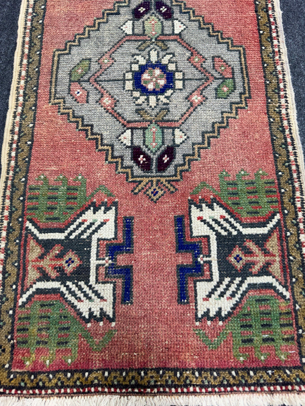 Turkish Yastik Rug  1'8" x  3'4" #24123