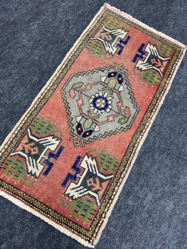 Turkish Yastik Rug  1'8" x  3'4" #24123