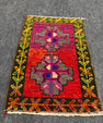 Turkish Yastik Rug  1'7" x  2'4" #24122