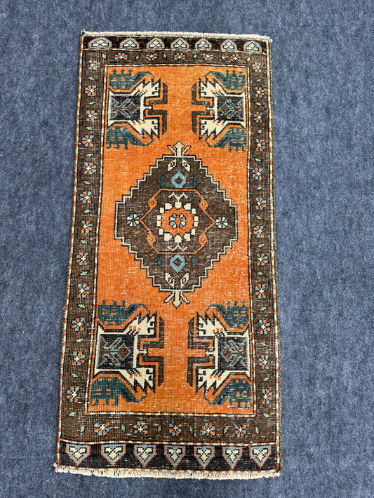 Turkish Yastik Rug 1'7" x 3'5" #24102