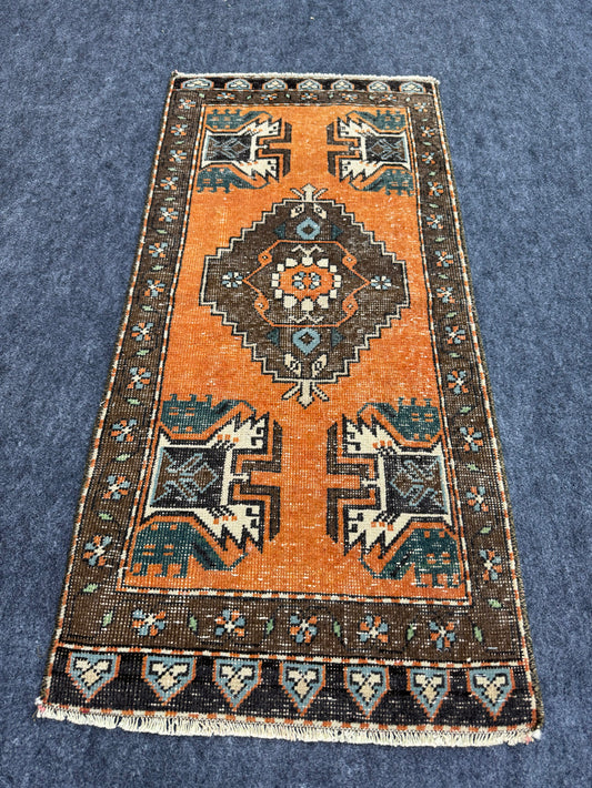 Turkish Yastik Rug 1'7" x 3'5" #24102