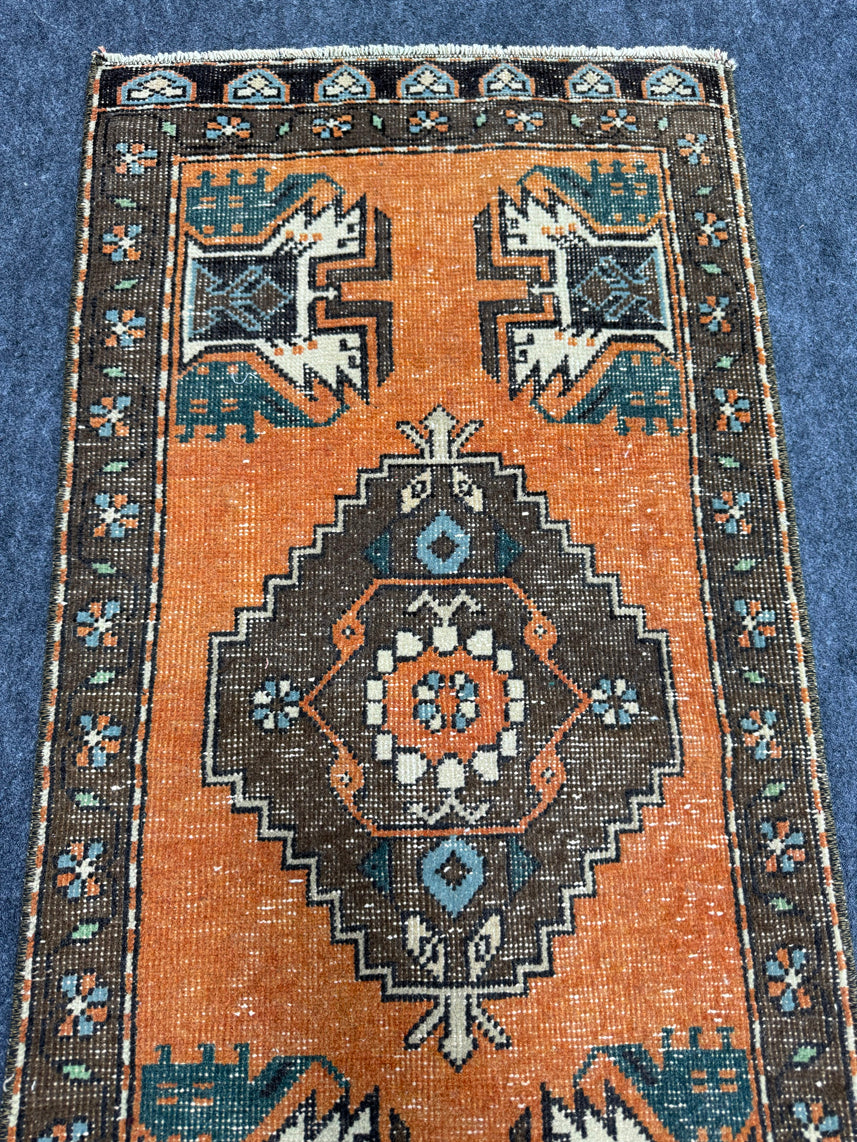 Turkish Yastik Rug 1'7" x 3'5" #24102