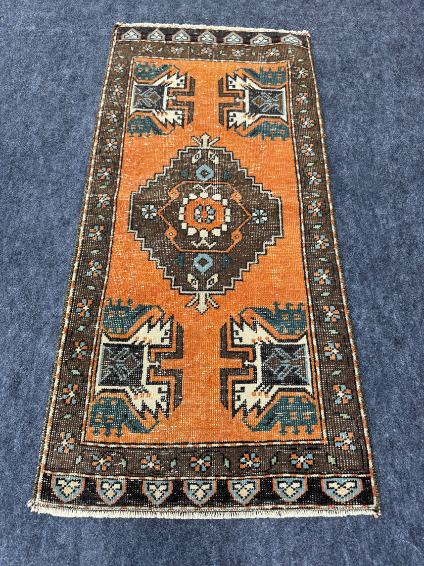 Turkish Yastik Rug 1'7" x 3'5" #24102