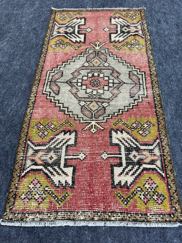Turkish Yastik Rug  1'8" x  3' #24103