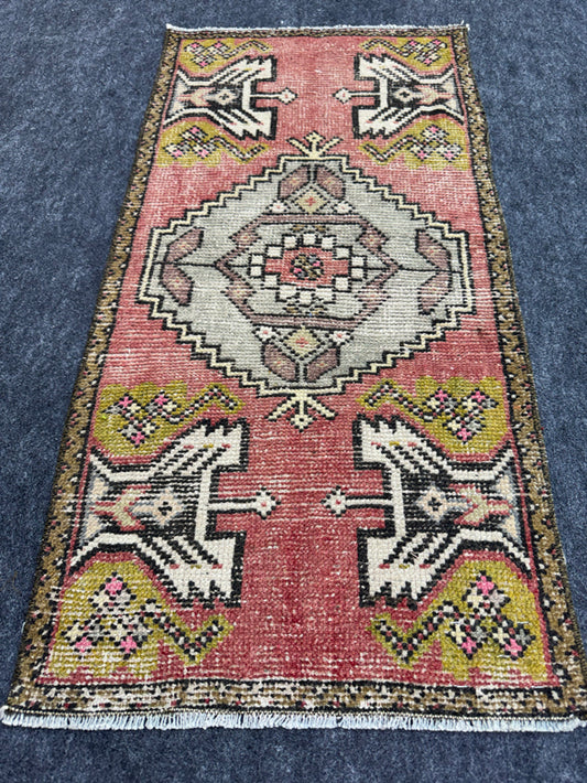 Turkish Yastik Rug  1'8" x  3' #24103
