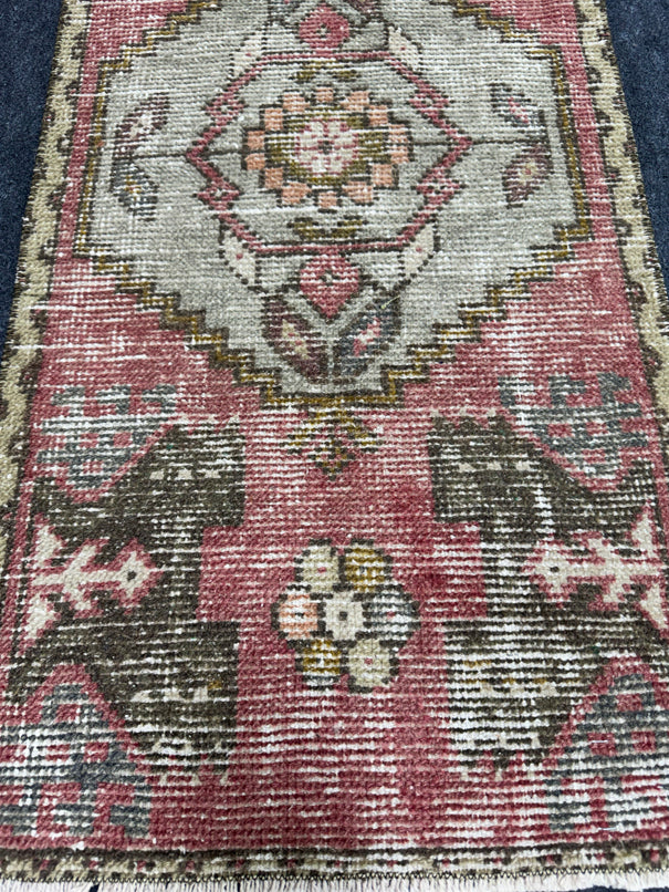 Turkish Yastik Rug  1'7" x  3'3" #24104