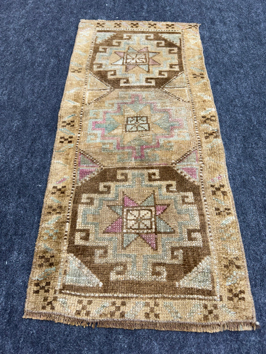 Turkish Yastik Rug 1'4" x 2'11" #24108