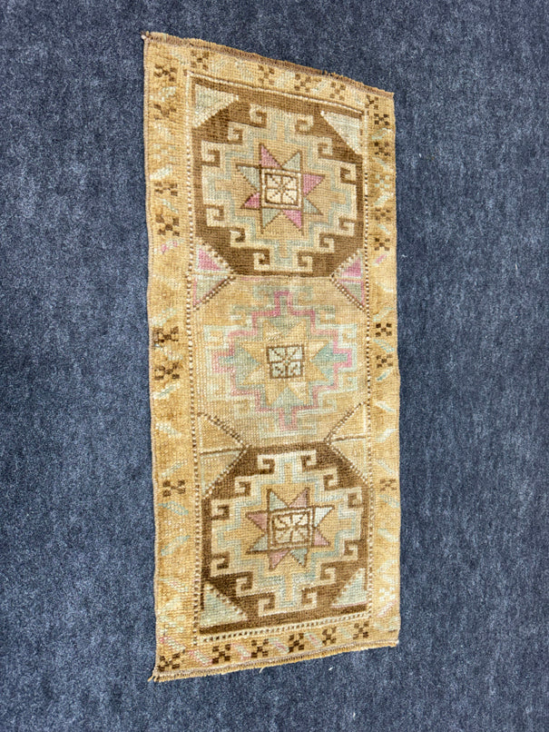 Turkish Yastik Rug 1'4" x 2'11" #24108