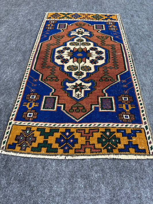 Turkish Yastik Rug 1'6" x 2'10" #24109