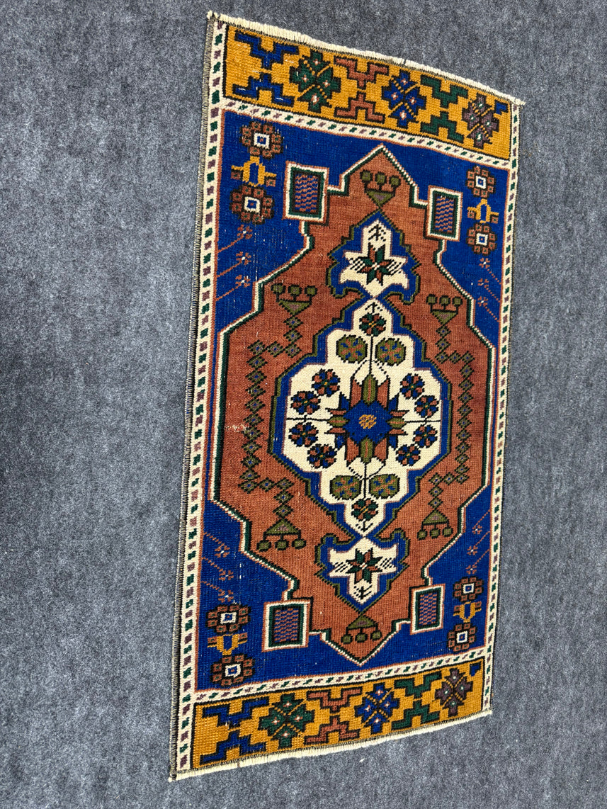Turkish Yastik Rug 1'6" x 2'10" #24109