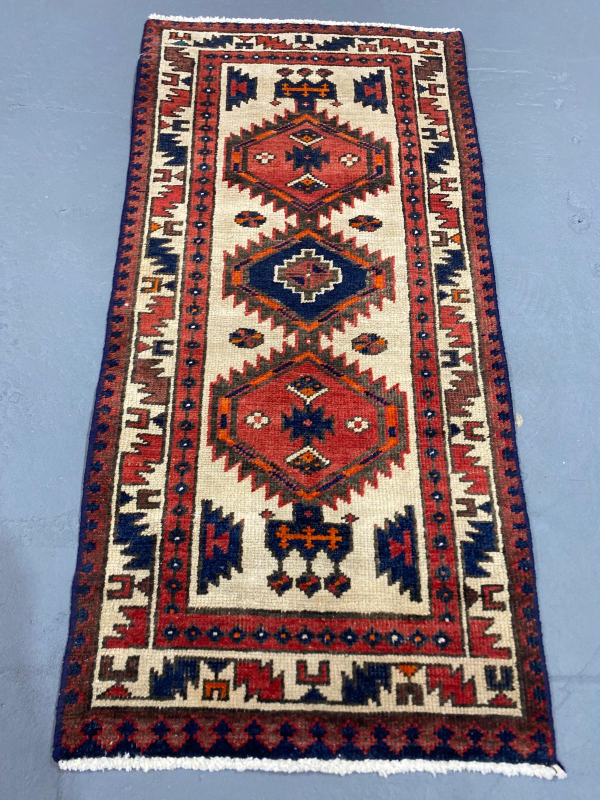 Oriental Handmade Vintage Rug 1'9" x 3'7" #21448