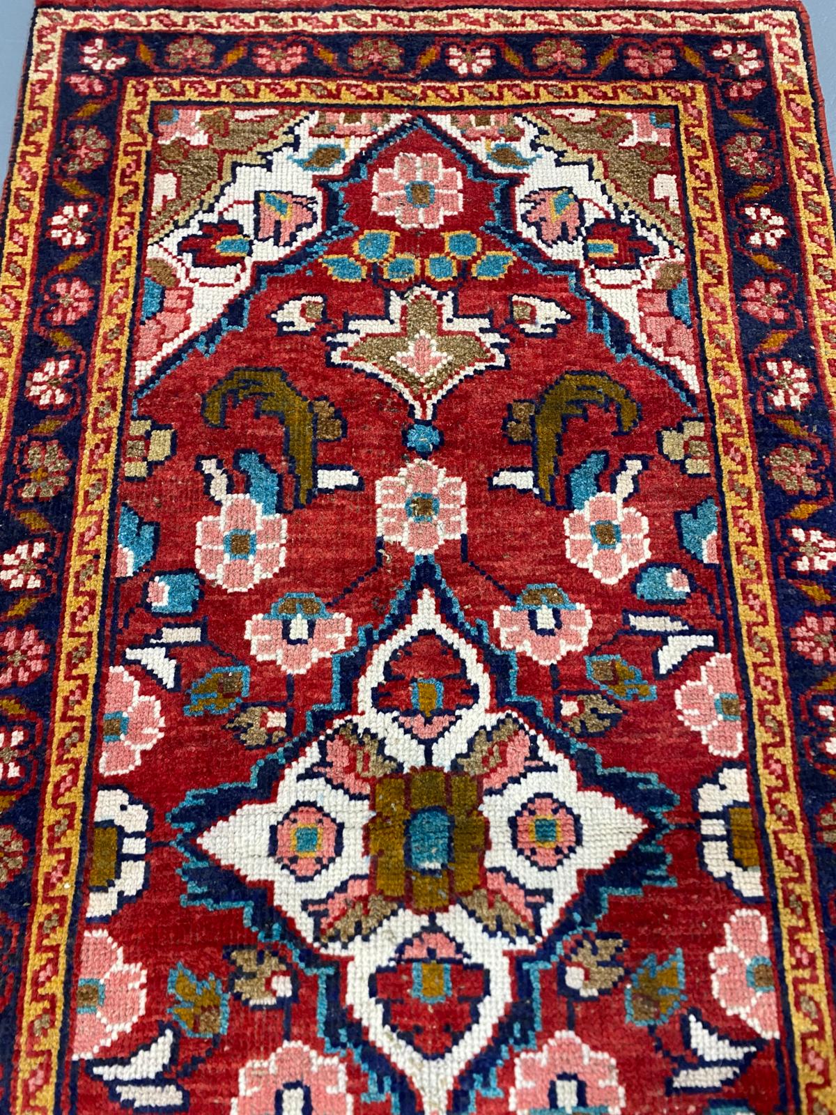 Oriental Handmade Vintage Rug  2'2" x 4'2" #21444