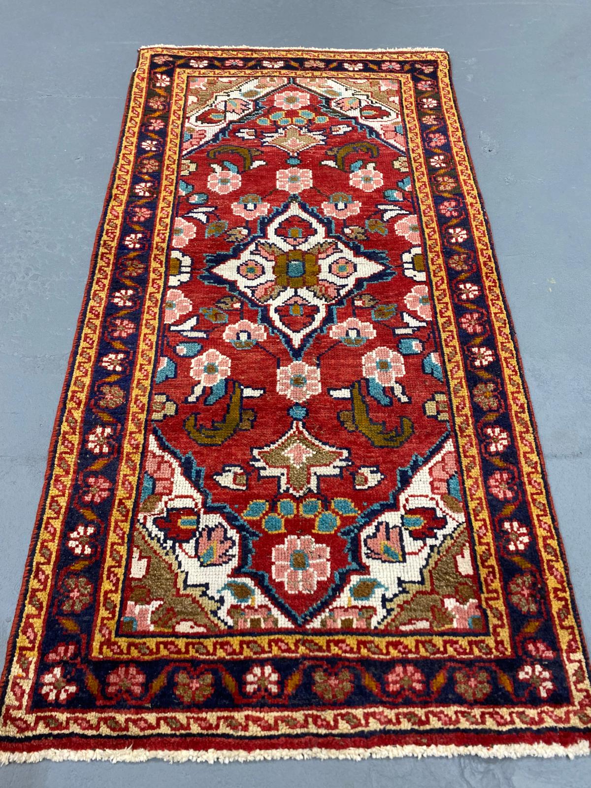 Oriental Handmade Vintage Rug  2'2" x 4'2" #21444