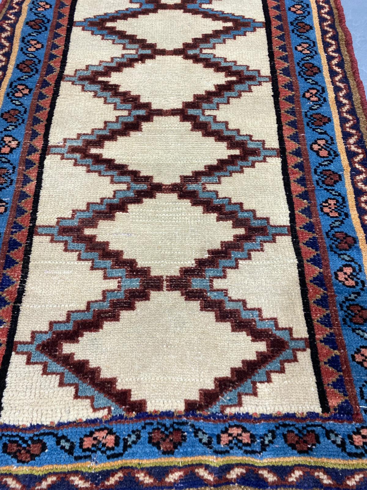 Oriental Handmade Vintage Rug 1'10" x 3'3" #21442