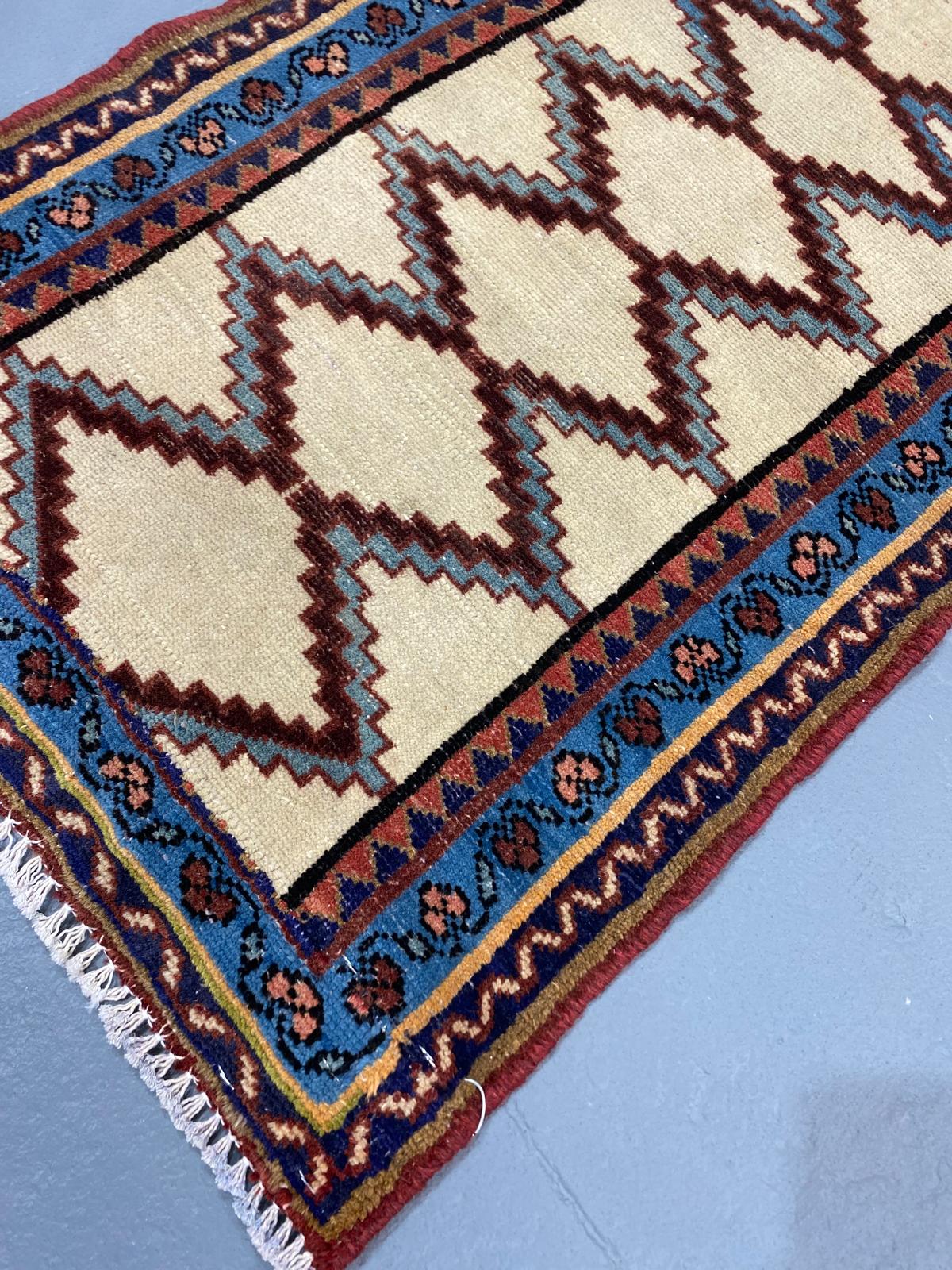 Oriental Handmade Vintage Rug 1'10" x 3'3" #21442