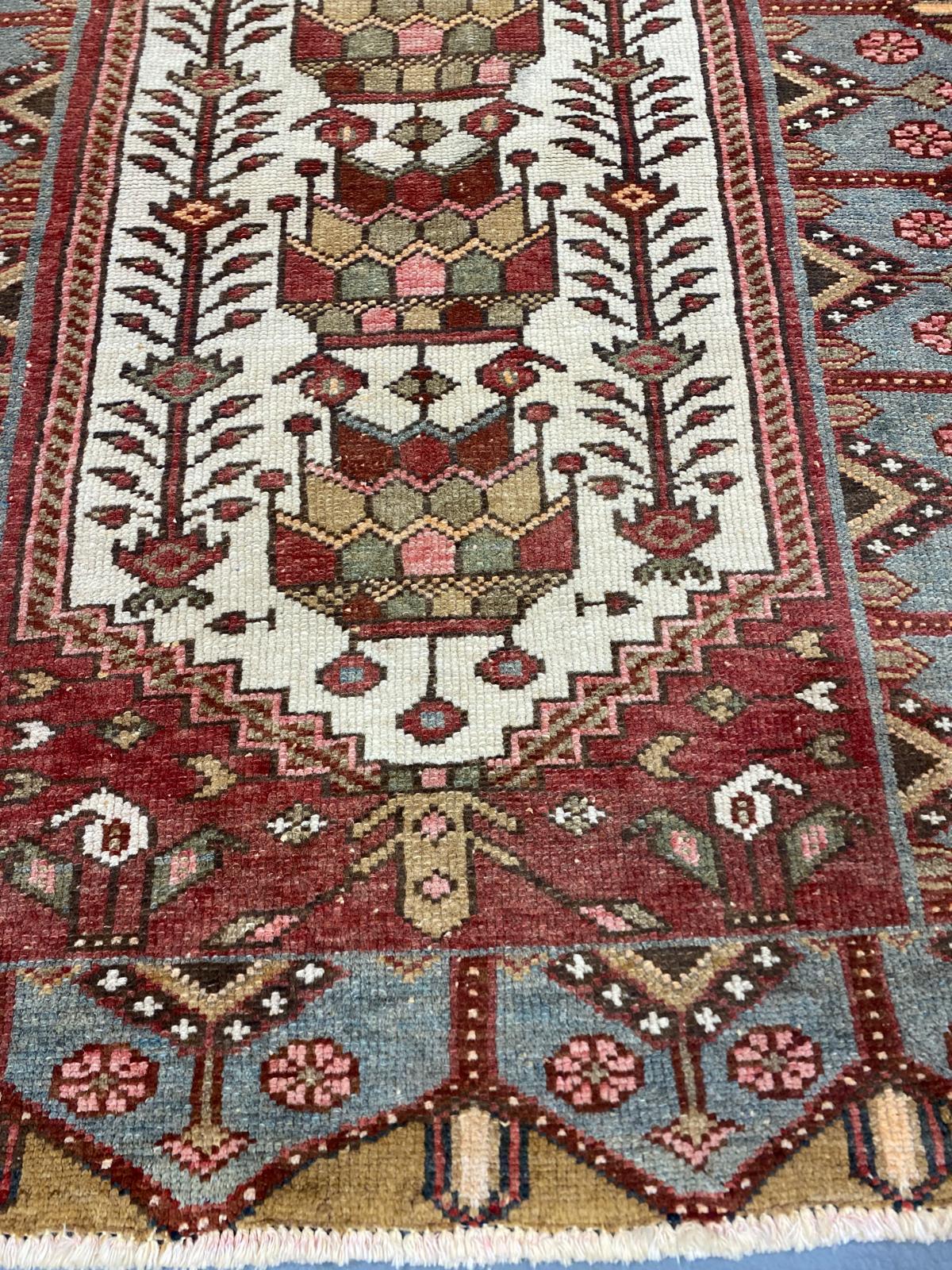 Oriental Handmade Vintage Rug 2'8" x 3'11" #21441