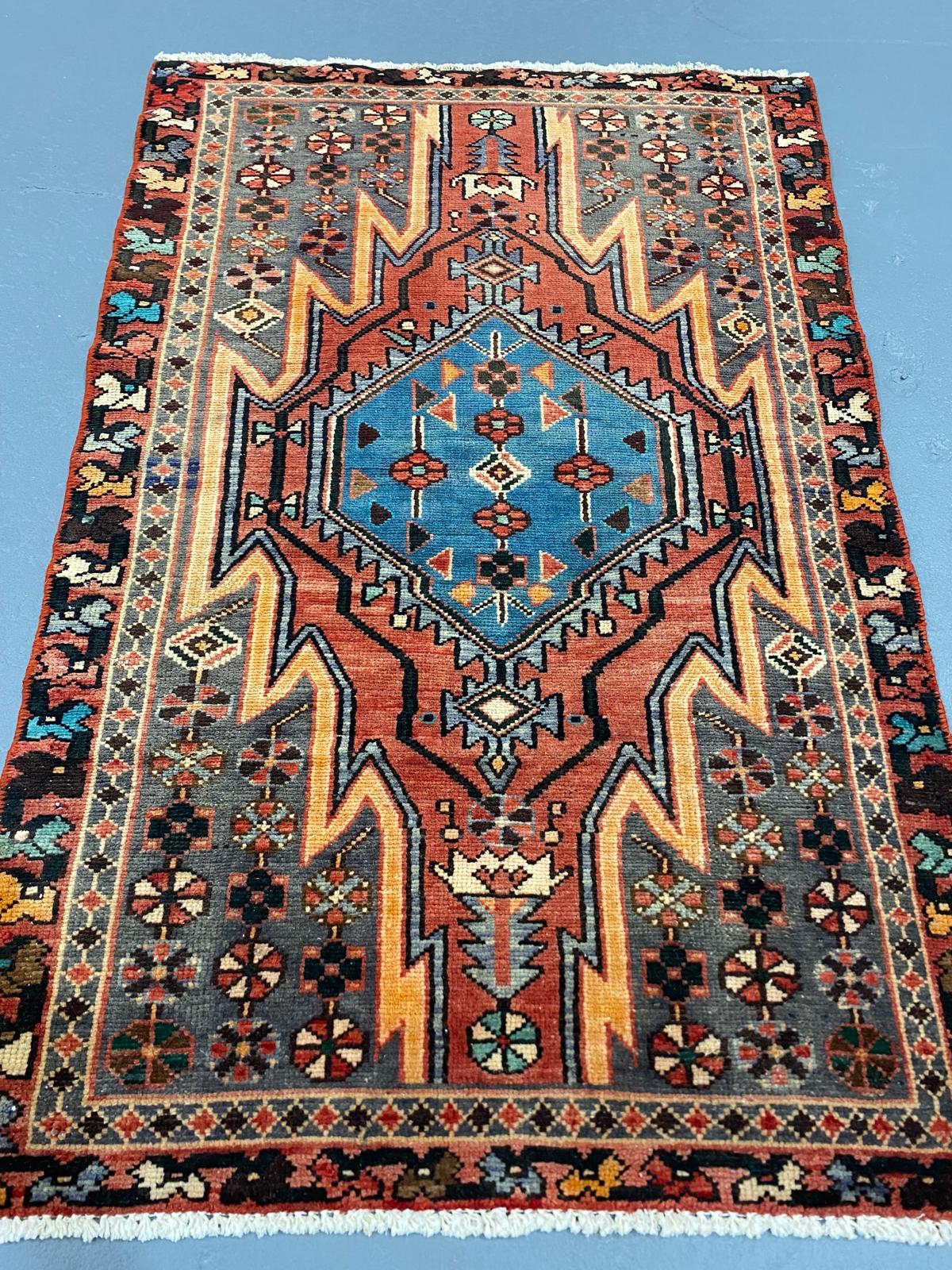 Oriental Handmade Vintage Rug 2'5" x 3'8" #21440