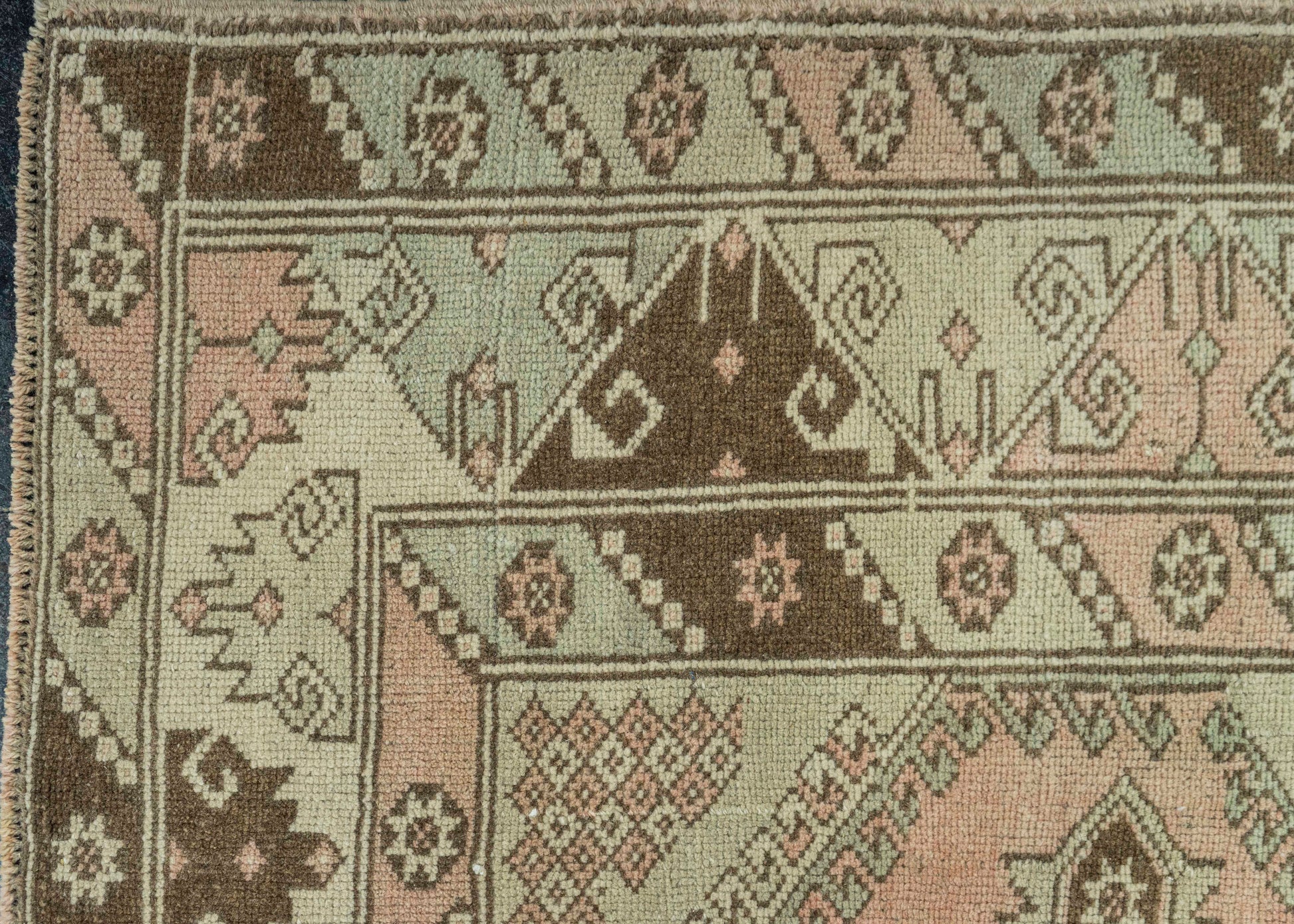 Turkish Vintage Rug 6'10" x 9'4" #20698