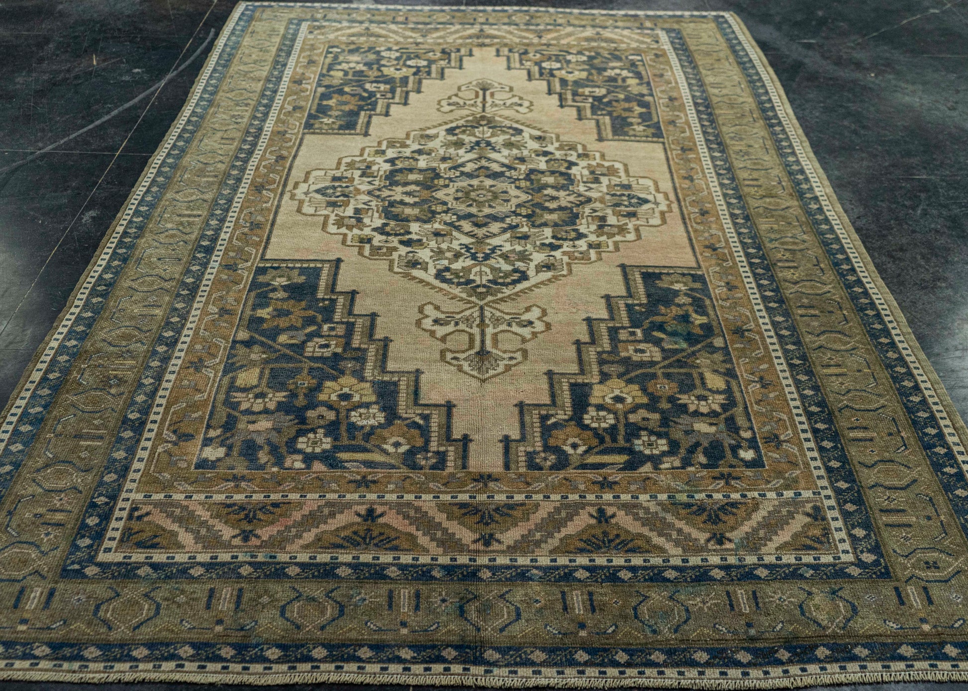 Turkish Vintage Rug 5'11" x 9'8" #20694