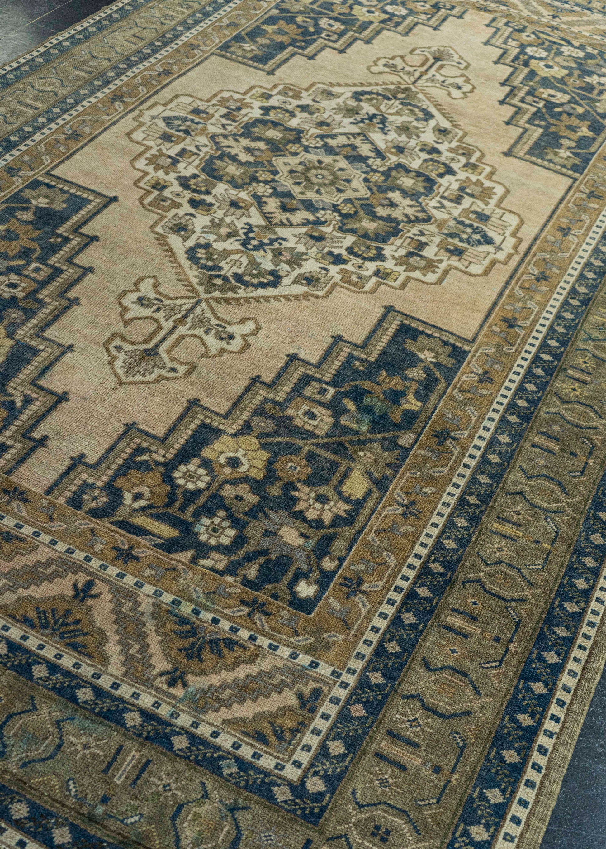 Turkish Vintage Rug 5'11" x 9'8" #20694