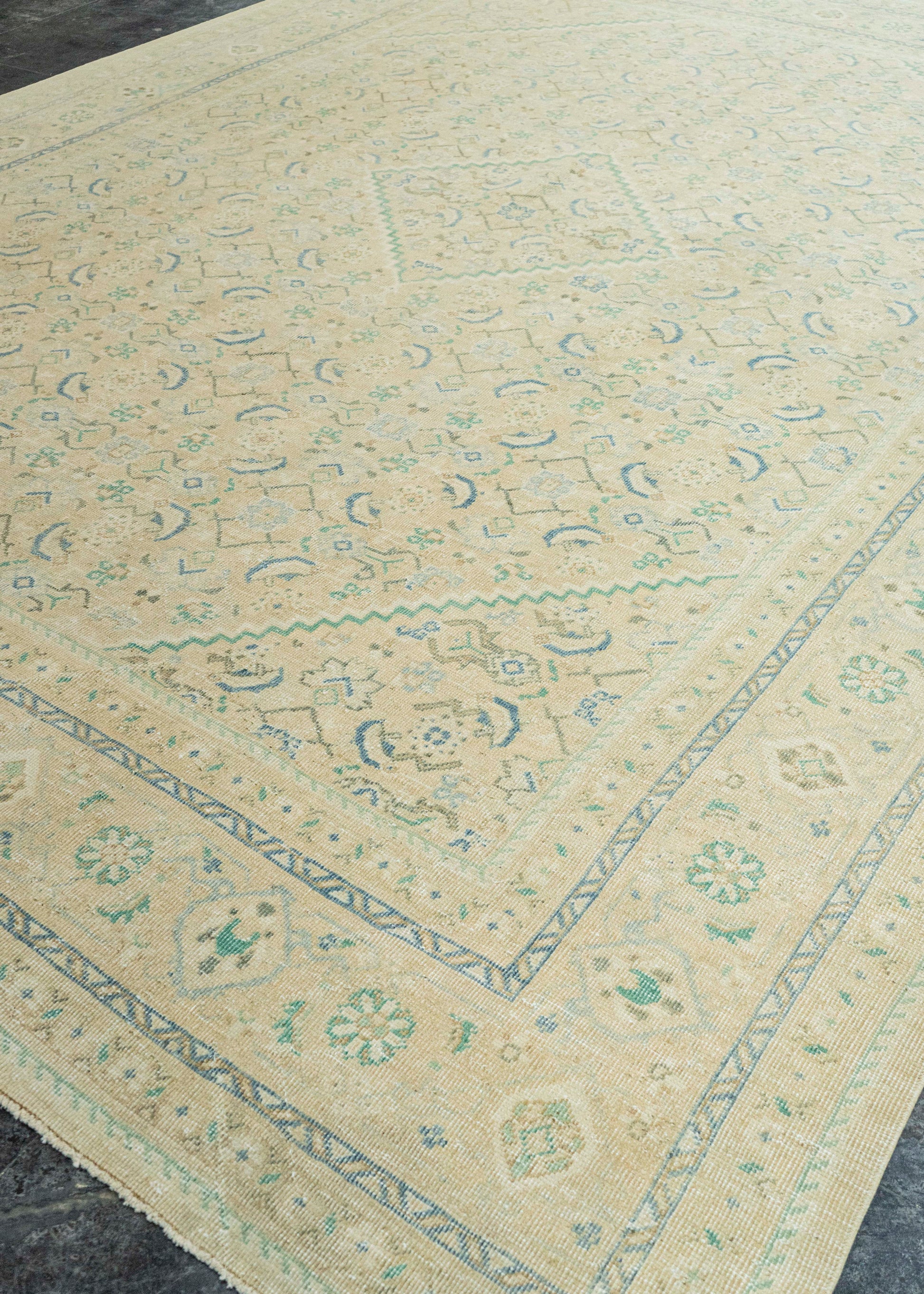 Vintage Rug  10'1" x 13'8" #22755