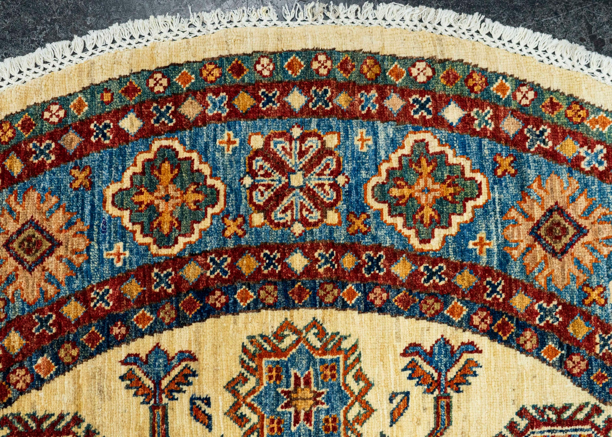 Square Oriental Handmade Rug  5'8" x 5'8" #22883