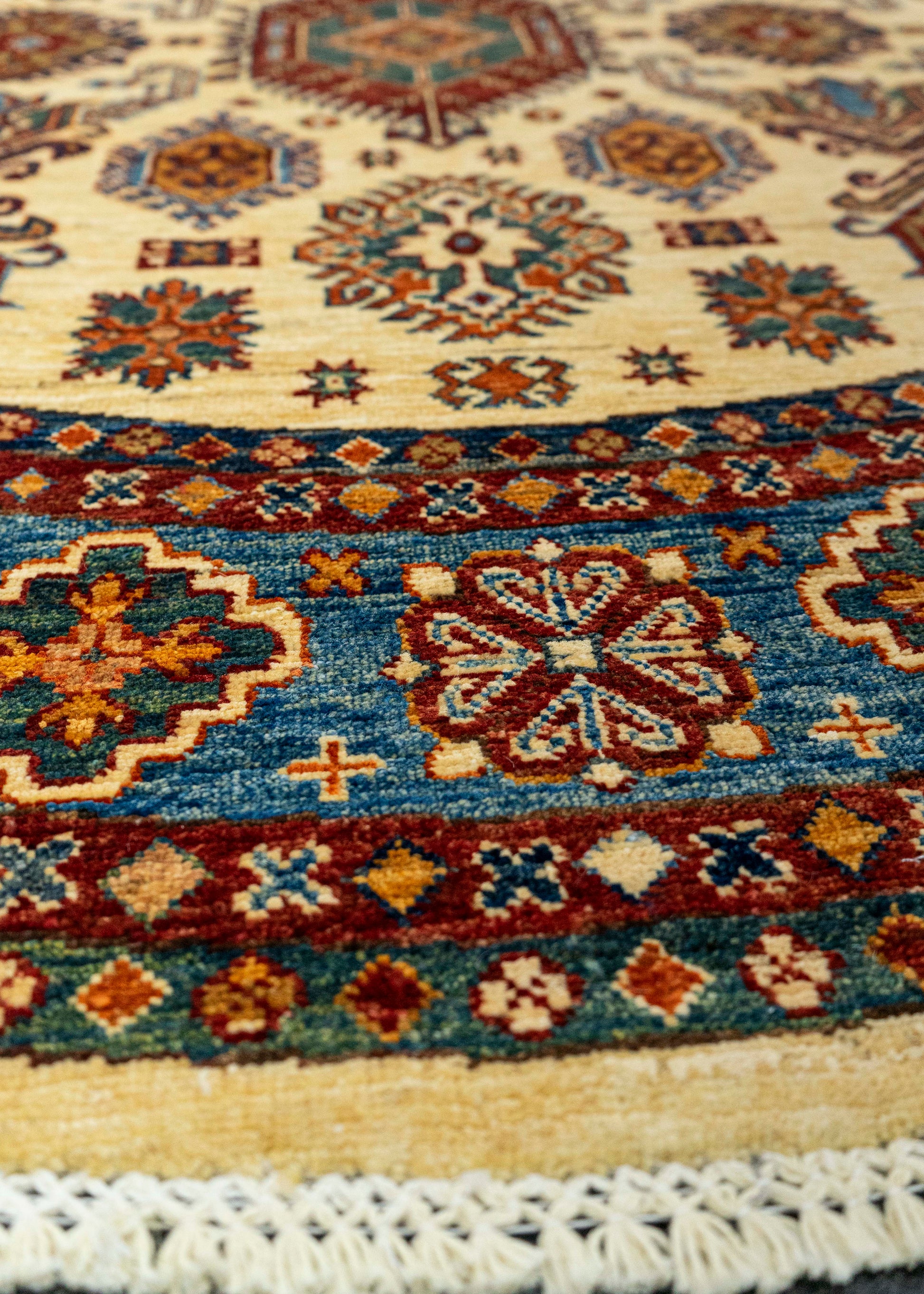 Square Oriental Handmade Rug  5'8" x 5'8" #22883