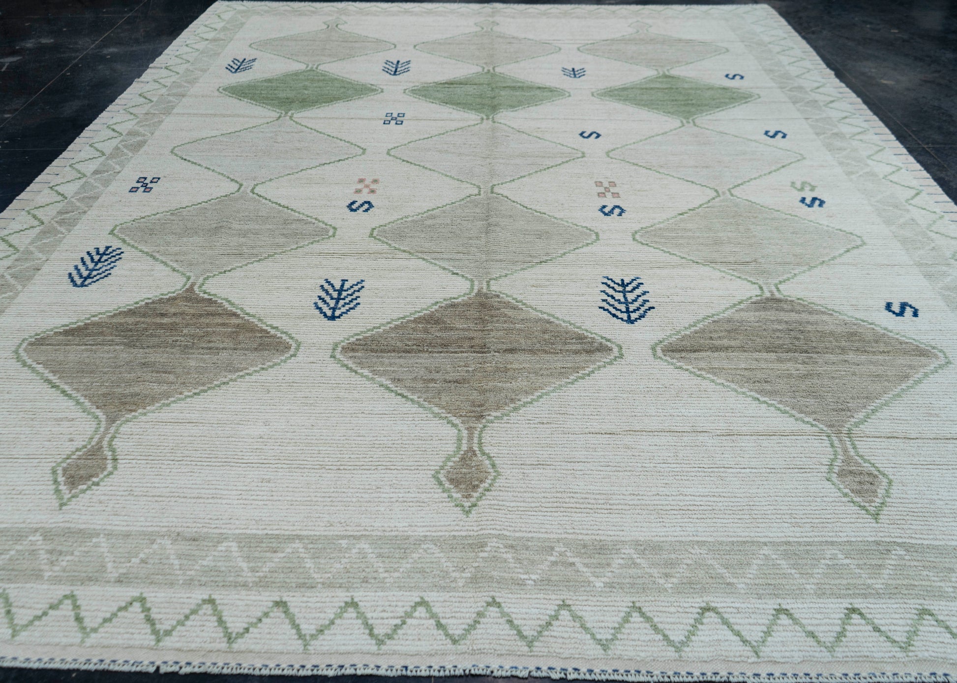 Modern Handmade Rug 10'6" x 13'11" #17168