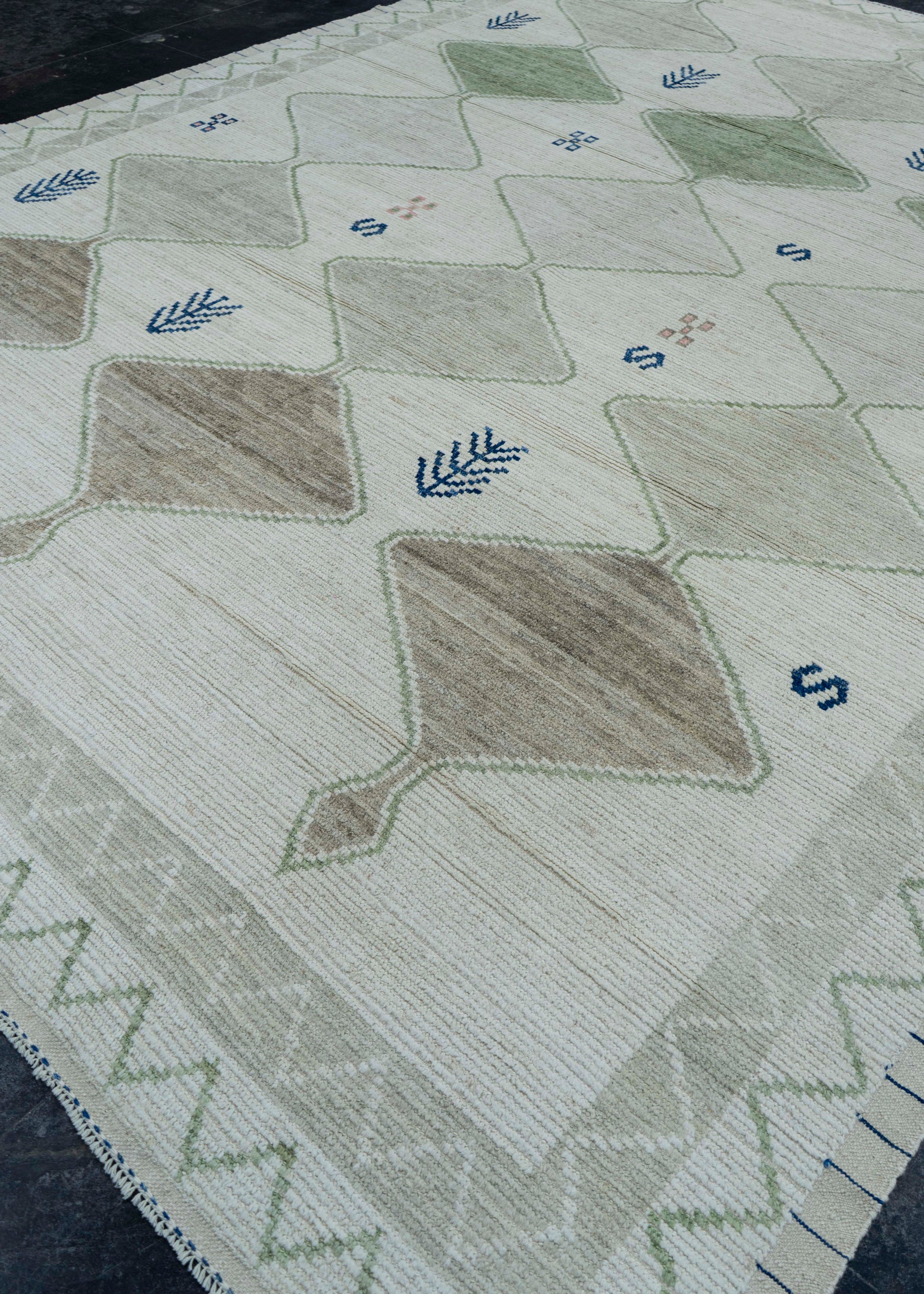 Modern Handmade Rug 10'6" x 13'11" #17168